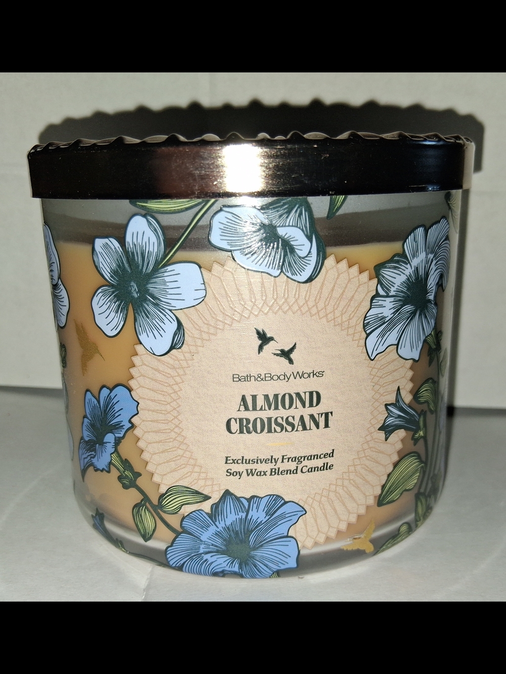 Bath & Body Works Almond Croissant 3-Wick Candle Blue Floral Design Fancy Lid